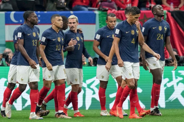 Fanion France – Argentine, Finale Coupe Du Monde FIFA 2022, 50cm, Brodé, Fait En France