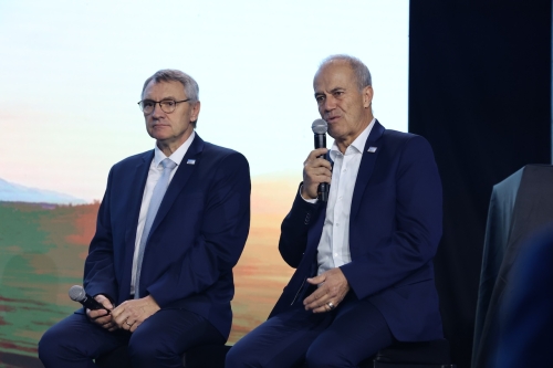 decathlon-ag2r-la-mondiale-team-2024-presentation-photo-laurent-sanson-04